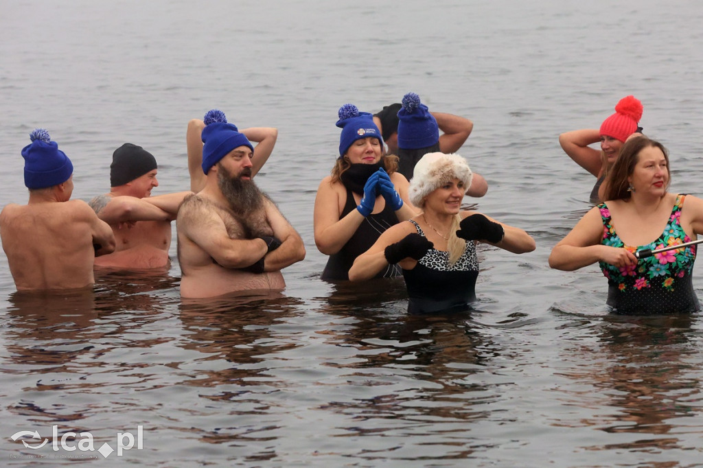 Legnickie Morsy w lodowatej wodzie