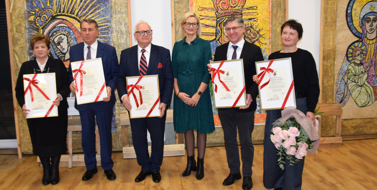 Wernisaż „Madonny Kresowe w mozaice recyklingowej”