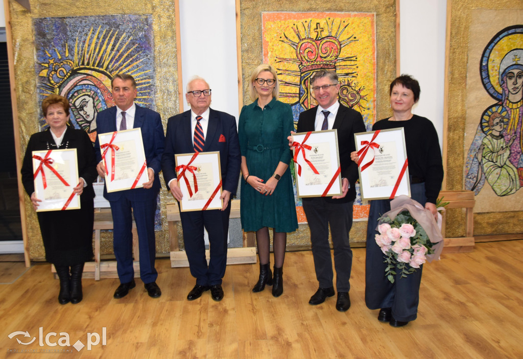 Wernisaż „Madonny Kresowe w mozaice recyklingowej”