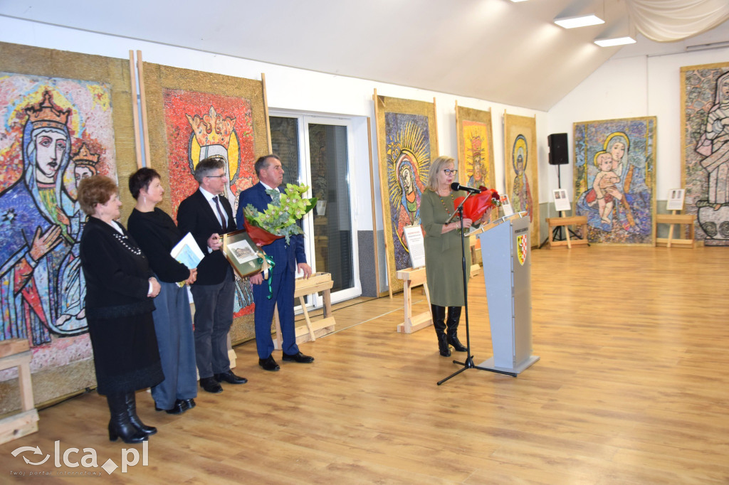 Wernisaż „Madonny Kresowe w mozaice recyklingowej”