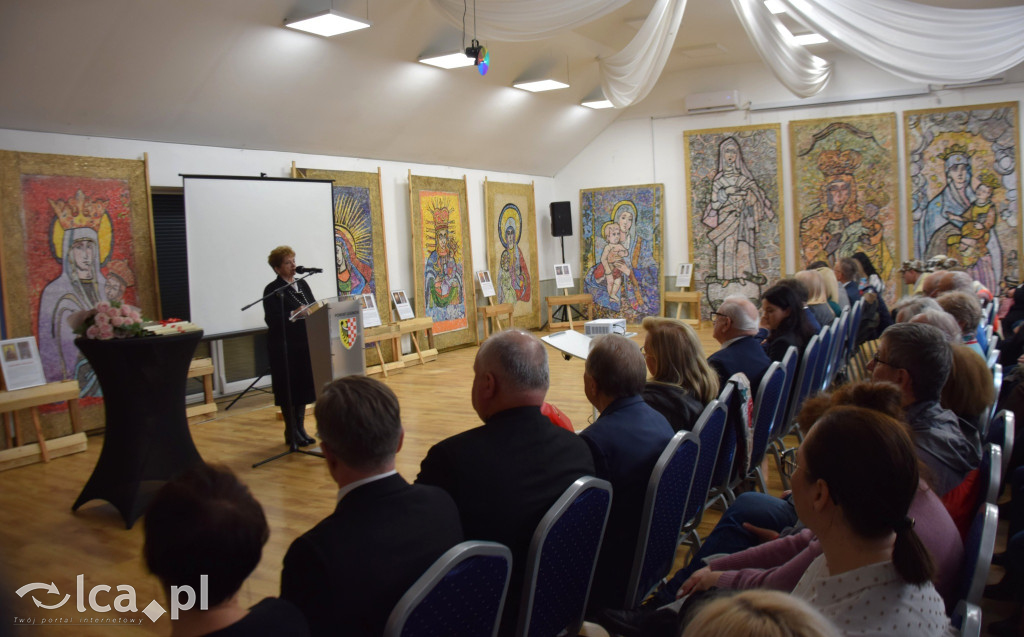 Wernisaż „Madonny Kresowe w mozaice recyklingowej”
