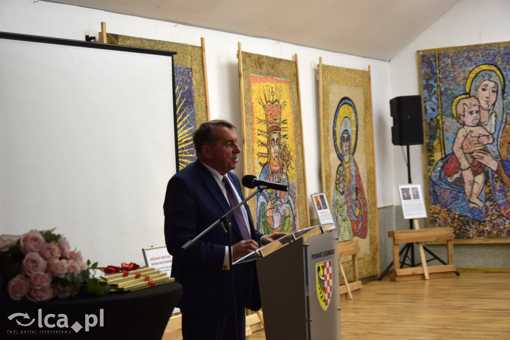 Wernisaż „Madonny Kresowe w mozaice recyklingowej”