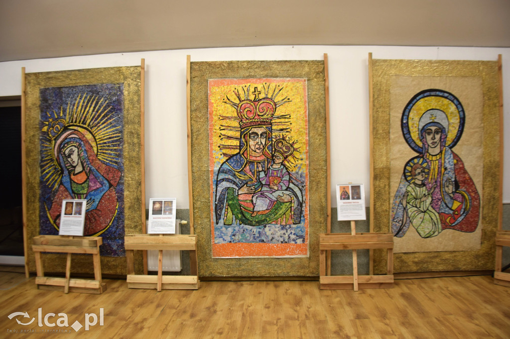 Wernisaż „Madonny Kresowe w mozaice recyklingowej”