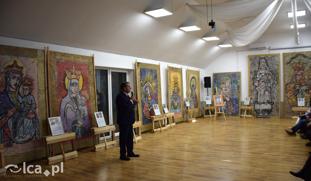 Wernisaż „Madonny Kresowe w mozaice recyklingowej”