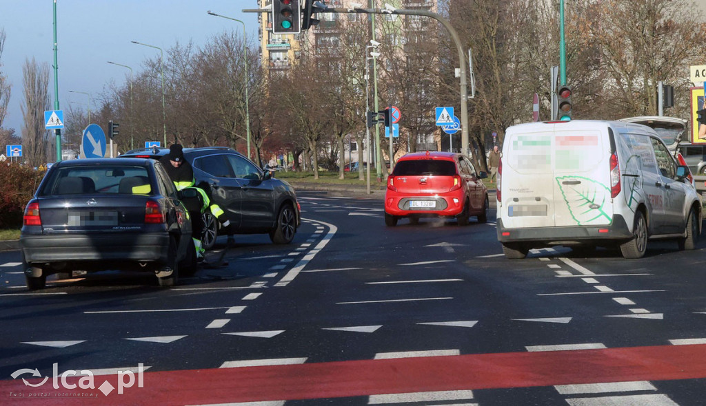 Wypadek na rondzie Niepodległości w Legnicy