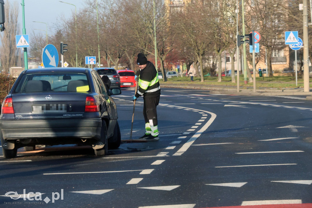 Wypadek na rondzie Niepodległości w Legnicy
