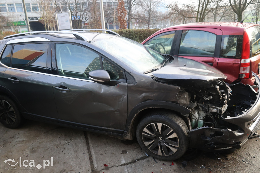 Nocna kolizja. Uszkodzonych sześć aut