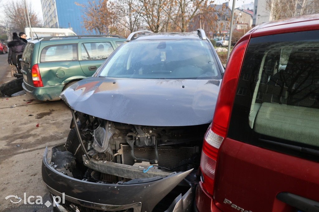 Nocna kolizja. Uszkodzonych sześć aut