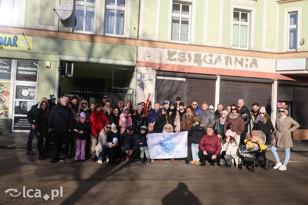 Ponad 50 osób na charytatywnym spacerze po Legnicy