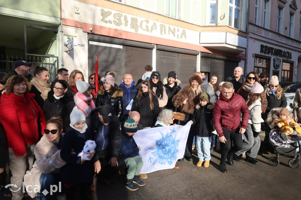 Ponad 50 osób na charytatywnym spacerze po Legnicy