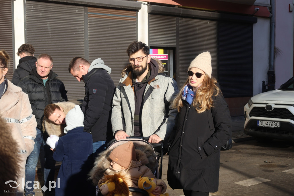 Ponad 50 osób na charytatywnym spacerze po Legnicy