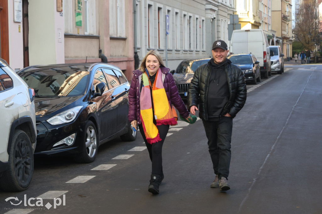Ponad 50 osób na charytatywnym spacerze po Legnicy