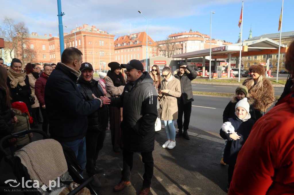 Ponad 50 osób na charytatywnym spacerze po Legnicy