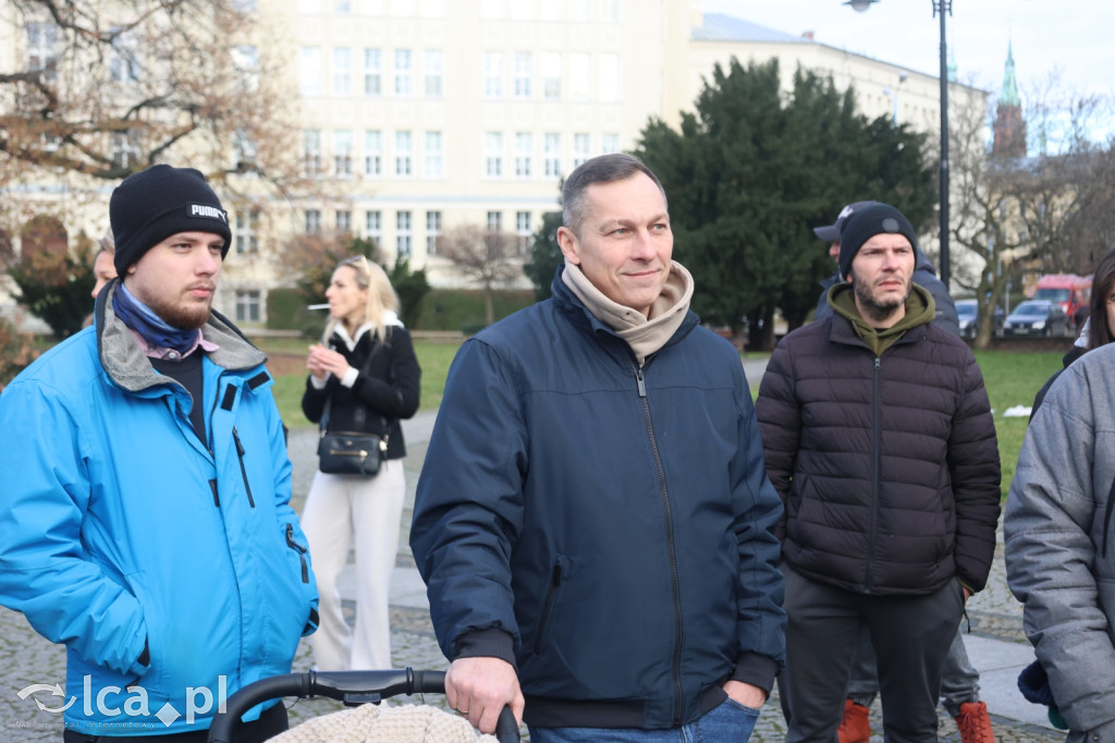 Ponad 50 osób na charytatywnym spacerze po Legnicy