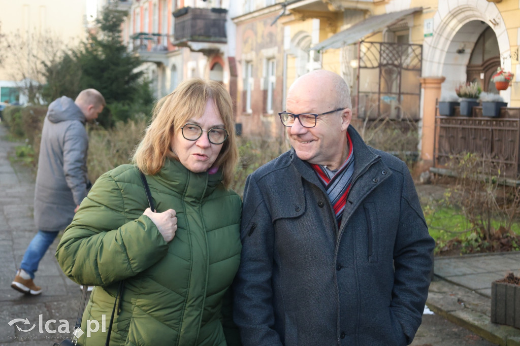 Ponad 50 osób na charytatywnym spacerze po Legnicy