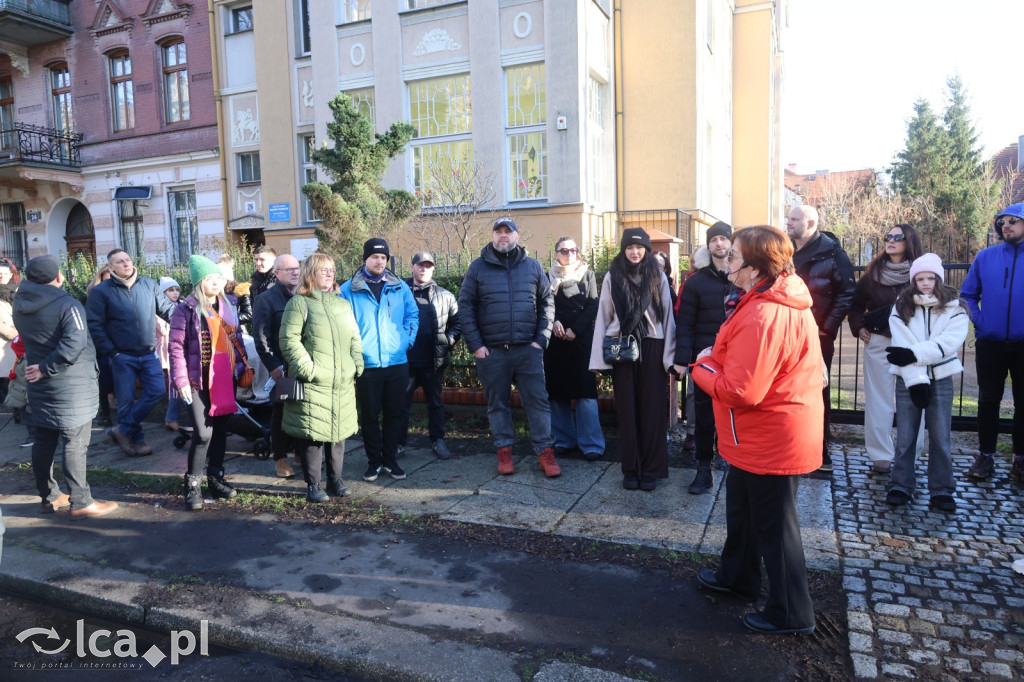 Ponad 50 osób na charytatywnym spacerze po Legnicy