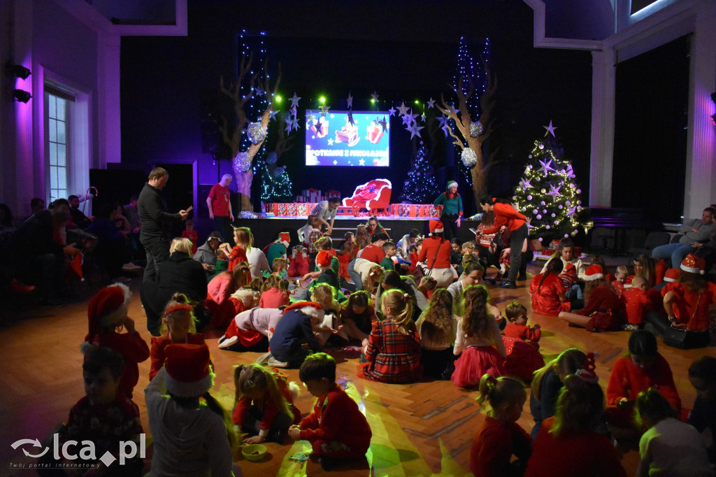 Mikołajkowa zabawa w MCK