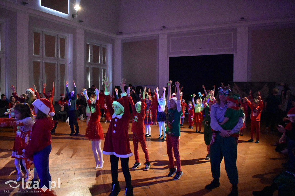 Mikołajkowa zabawa w MCK