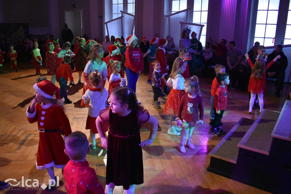 Mikołajkowa zabawa w MCK