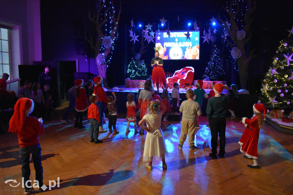 Mikołajkowa zabawa w MCK