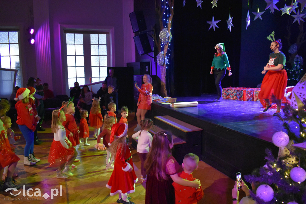 Mikołajkowa zabawa w MCK
