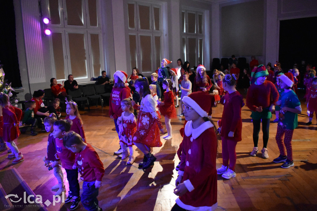 Mikołajkowa zabawa w MCK