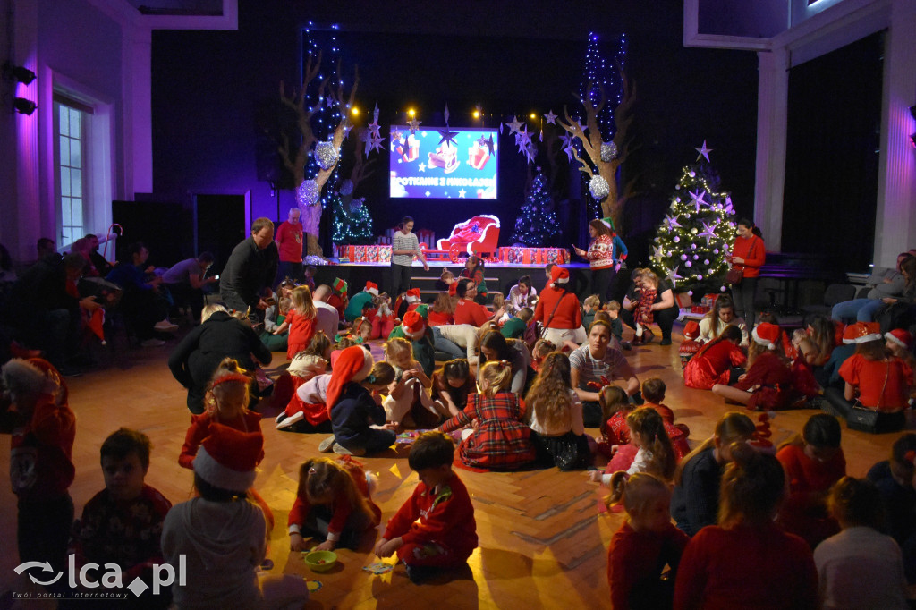 Mikołajkowa zabawa w MCK