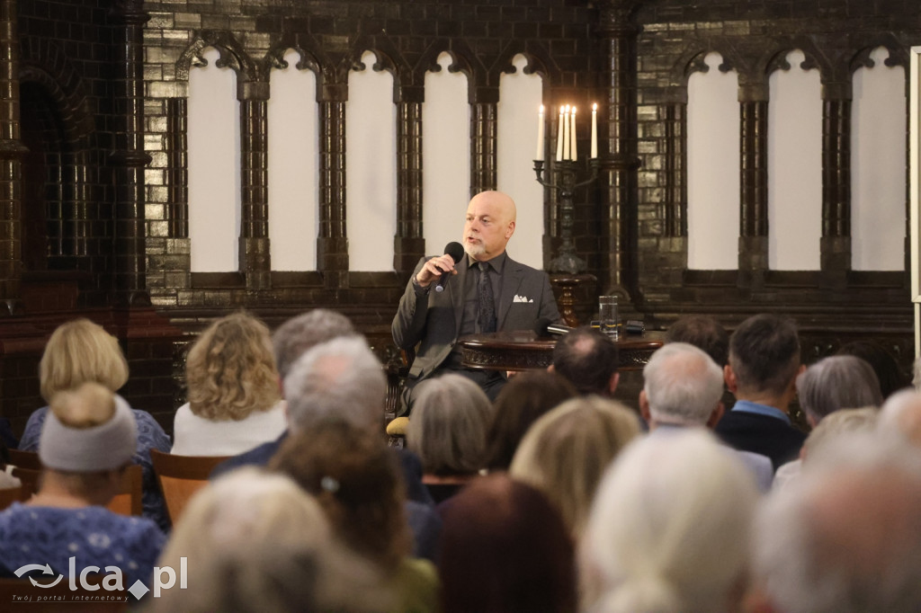 Spotkanie z Markiem Krajewskim w Legnicy