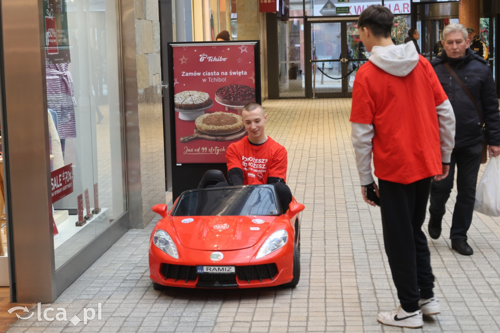 Uczniowie ZSS rejestrują dawców szpiku
