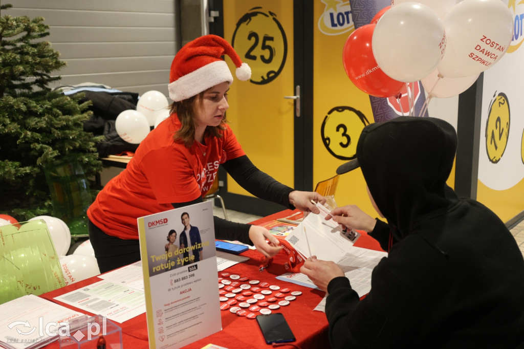 Uczniowie ZSS rejestrują dawców szpiku