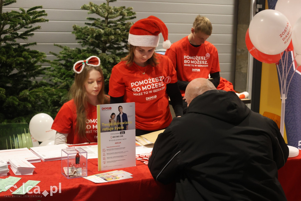 Uczniowie ZSS rejestrują dawców szpiku