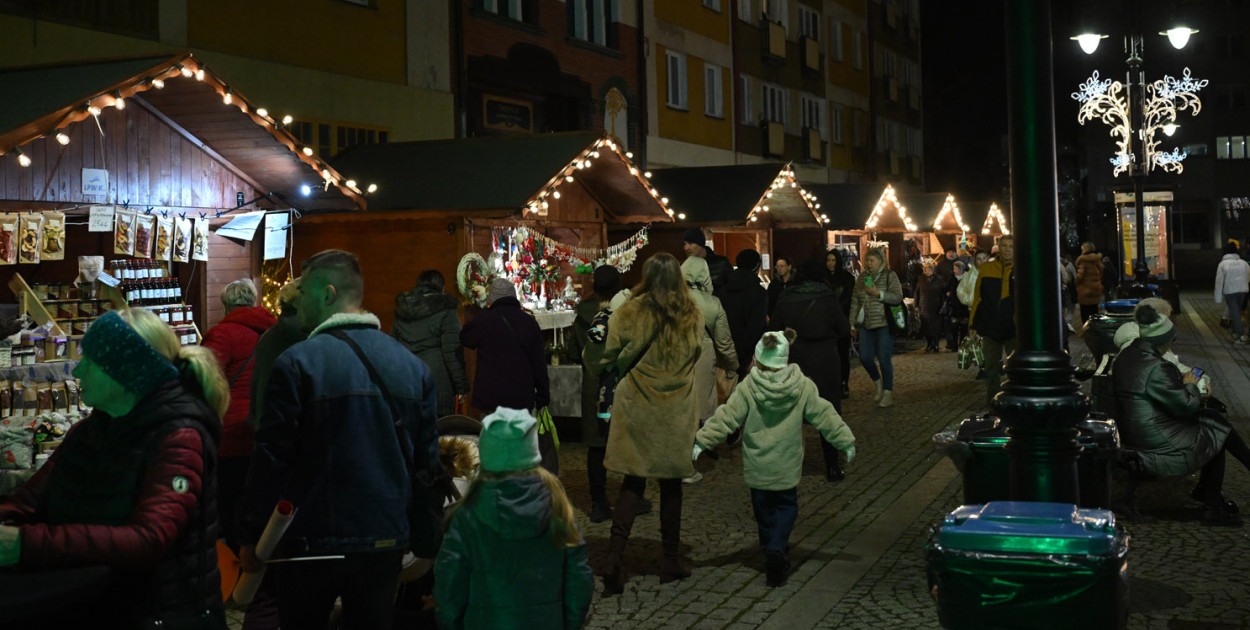 Rynek pachniał piernikami, scena przyciągała tłumy