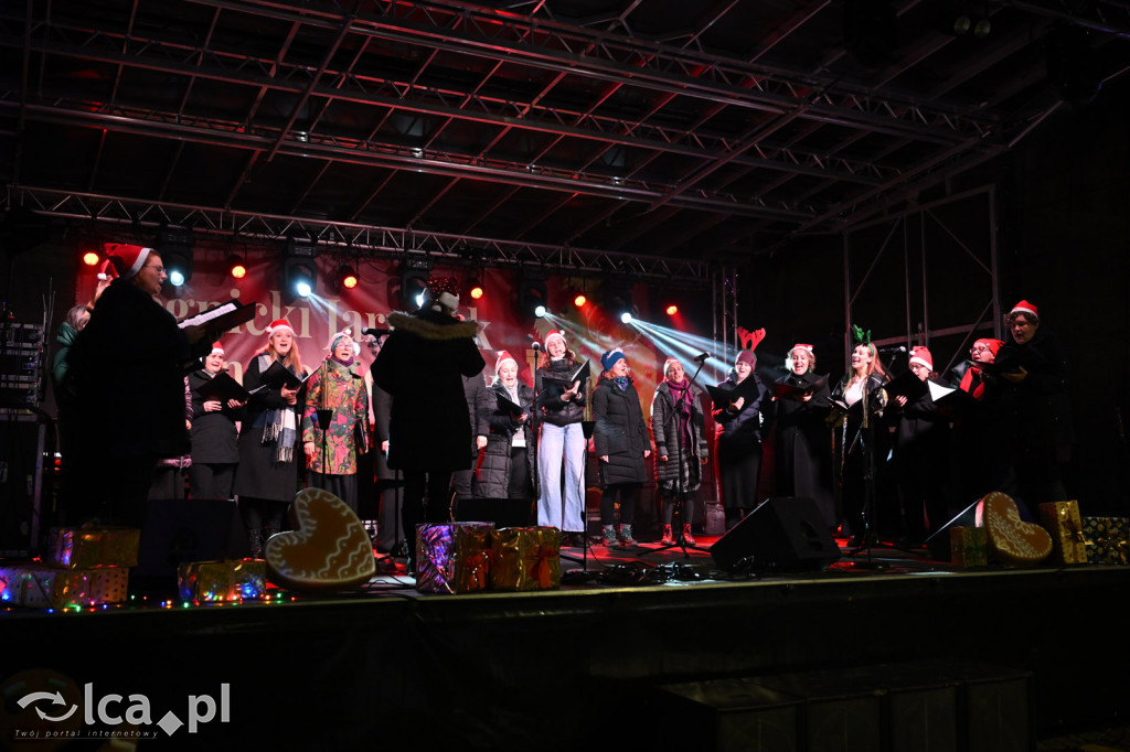 Rynek pachniał piernikami, scena przyciągała tłumy