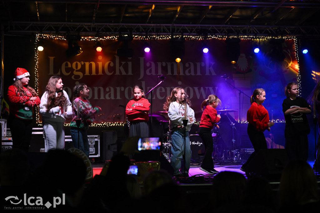 Rynek pachniał piernikami, scena przyciągała tłumy