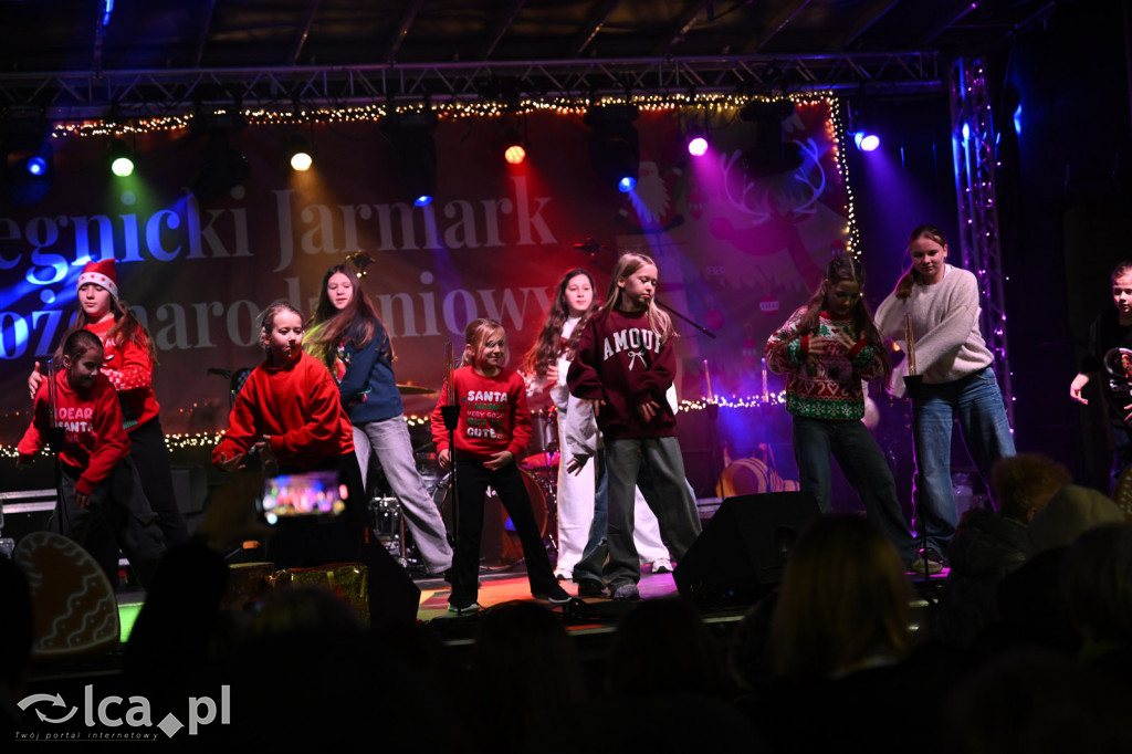 Rynek pachniał piernikami, scena przyciągała tłumy