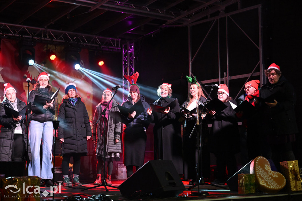 Rynek pachniał piernikami, scena przyciągała tłumy