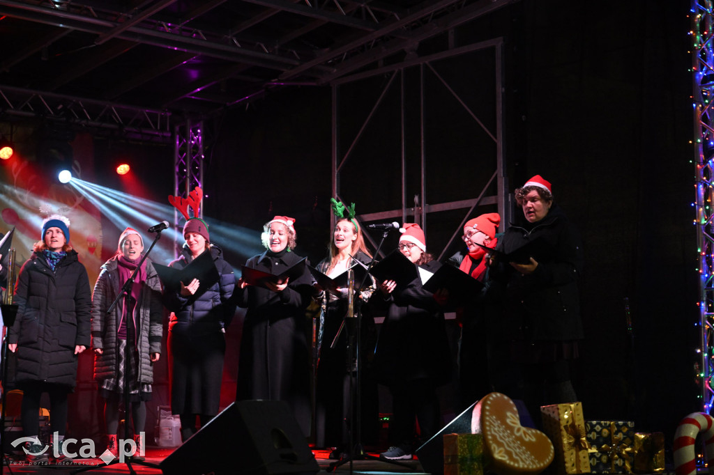 Rynek pachniał piernikami, scena przyciągała tłumy
