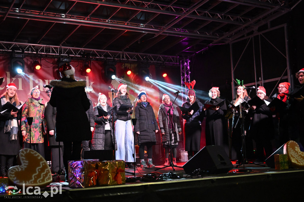 Rynek pachniał piernikami, scena przyciągała tłumy