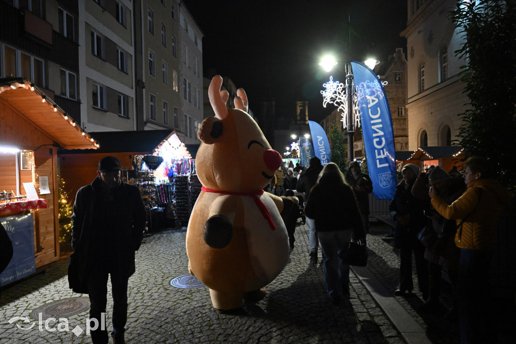 Rynek pachniał piernikami, scena przyciągała tłumy