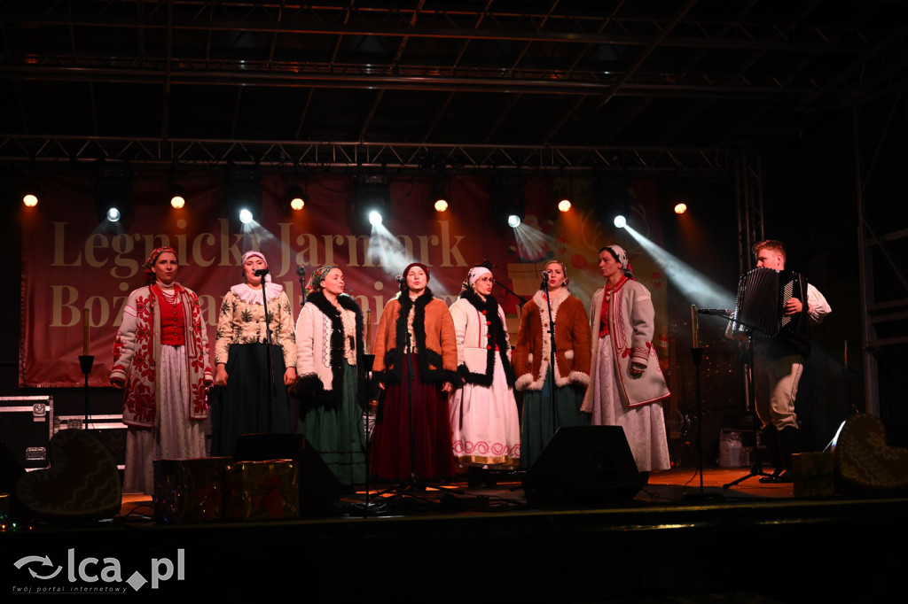 Rynek pachniał piernikami, scena przyciągała tłumy