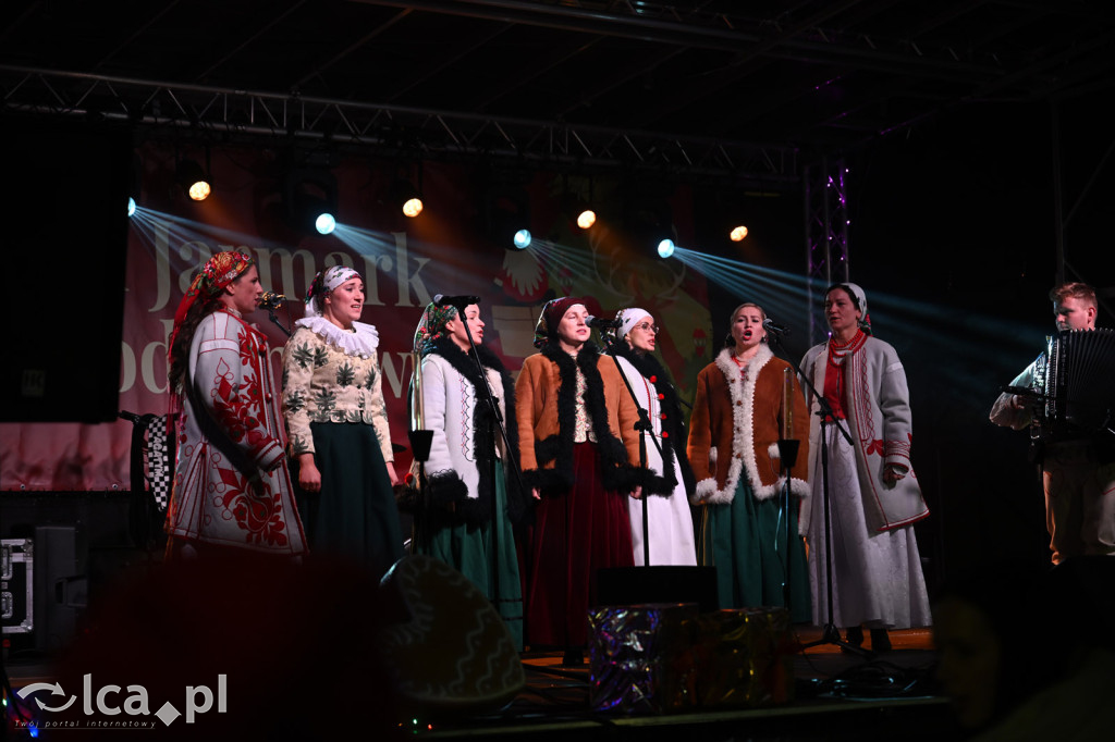 Rynek pachniał piernikami, scena przyciągała tłumy