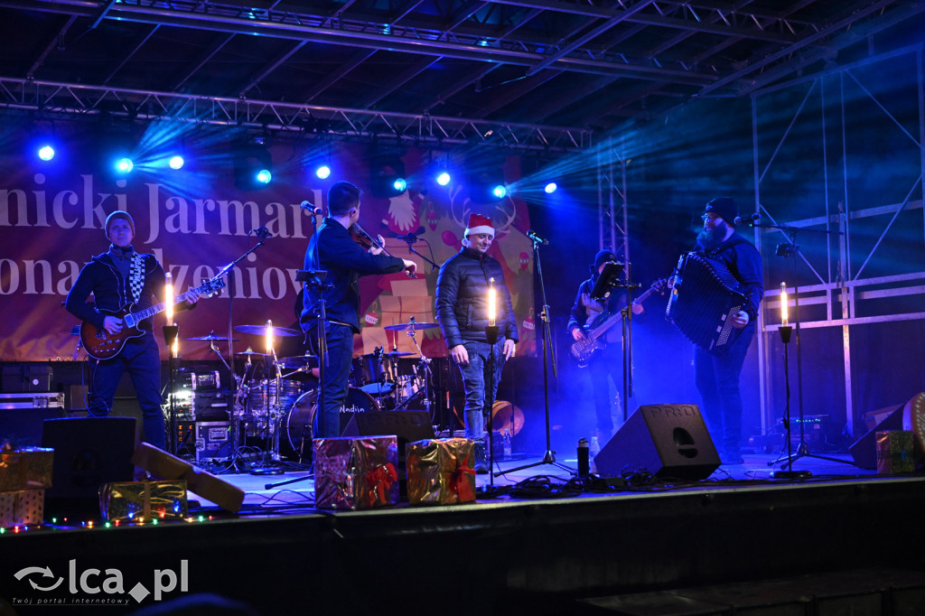 Rynek pachniał piernikami, scena przyciągała tłumy