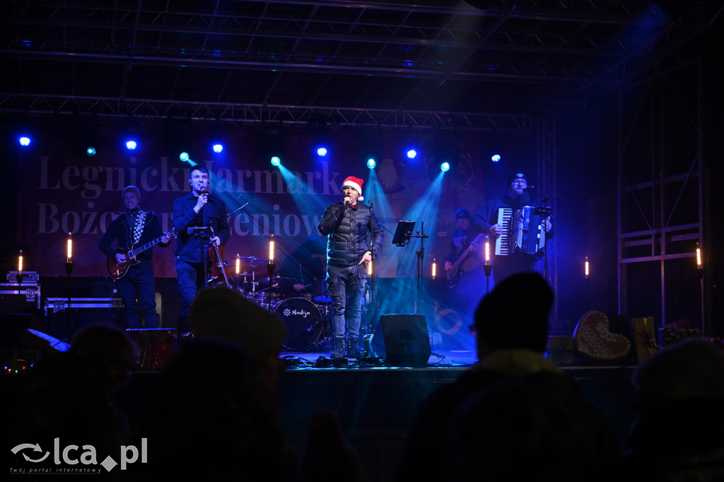 Rynek pachniał piernikami, scena przyciągała tłumy