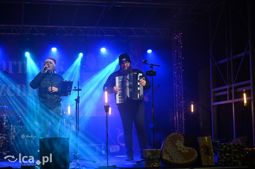 Rynek pachniał piernikami, scena przyciągała tłumy