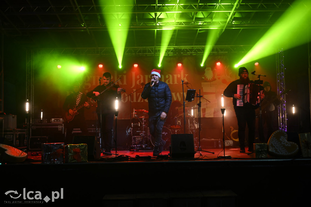 Rynek pachniał piernikami, scena przyciągała tłumy