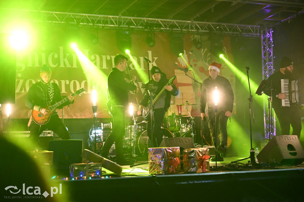 Rynek pachniał piernikami, scena przyciągała tłumy