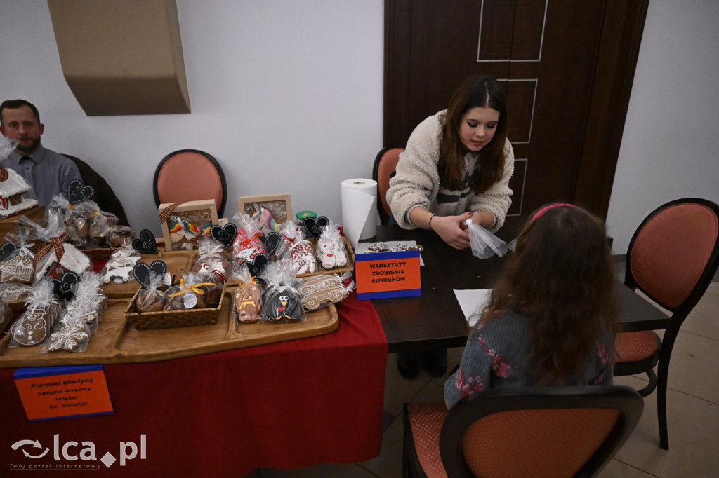 Kaczawski Jarmark Bożonarodzeniowy w pałacu
