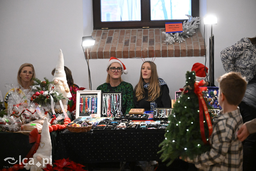 Kaczawski Jarmark Bożonarodzeniowy w pałacu