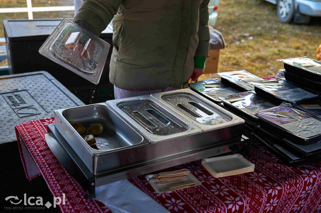 Tłumy na nowym targowisku w Bartoszowie
