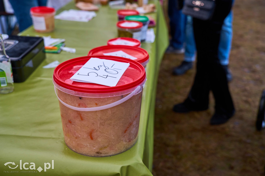 Tłumy na nowym targowisku w Bartoszowie